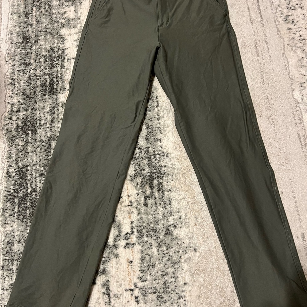 Dockers Men's Khaki Green Chinos